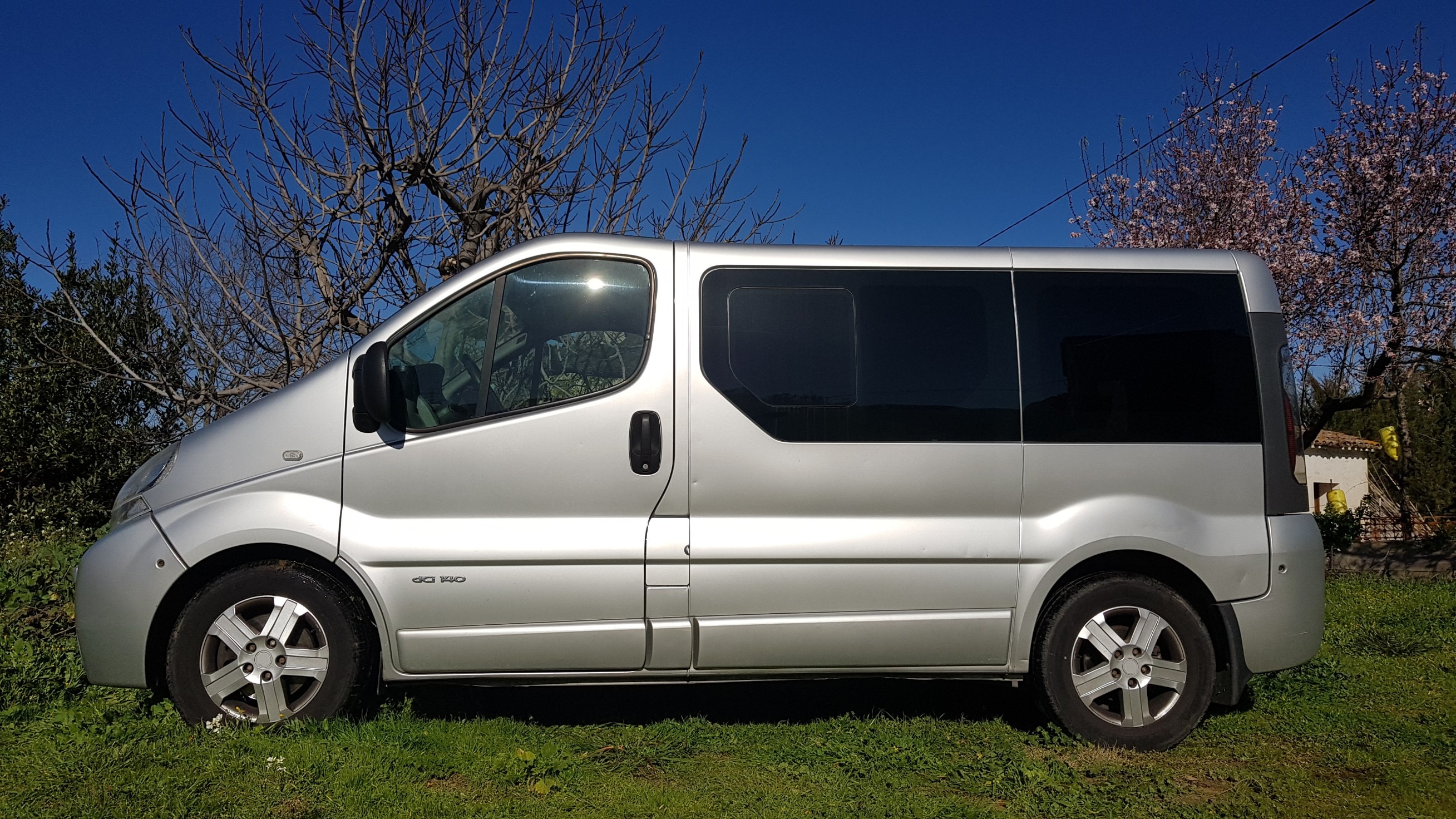 Renault - Trafic Passenger - Foto 2