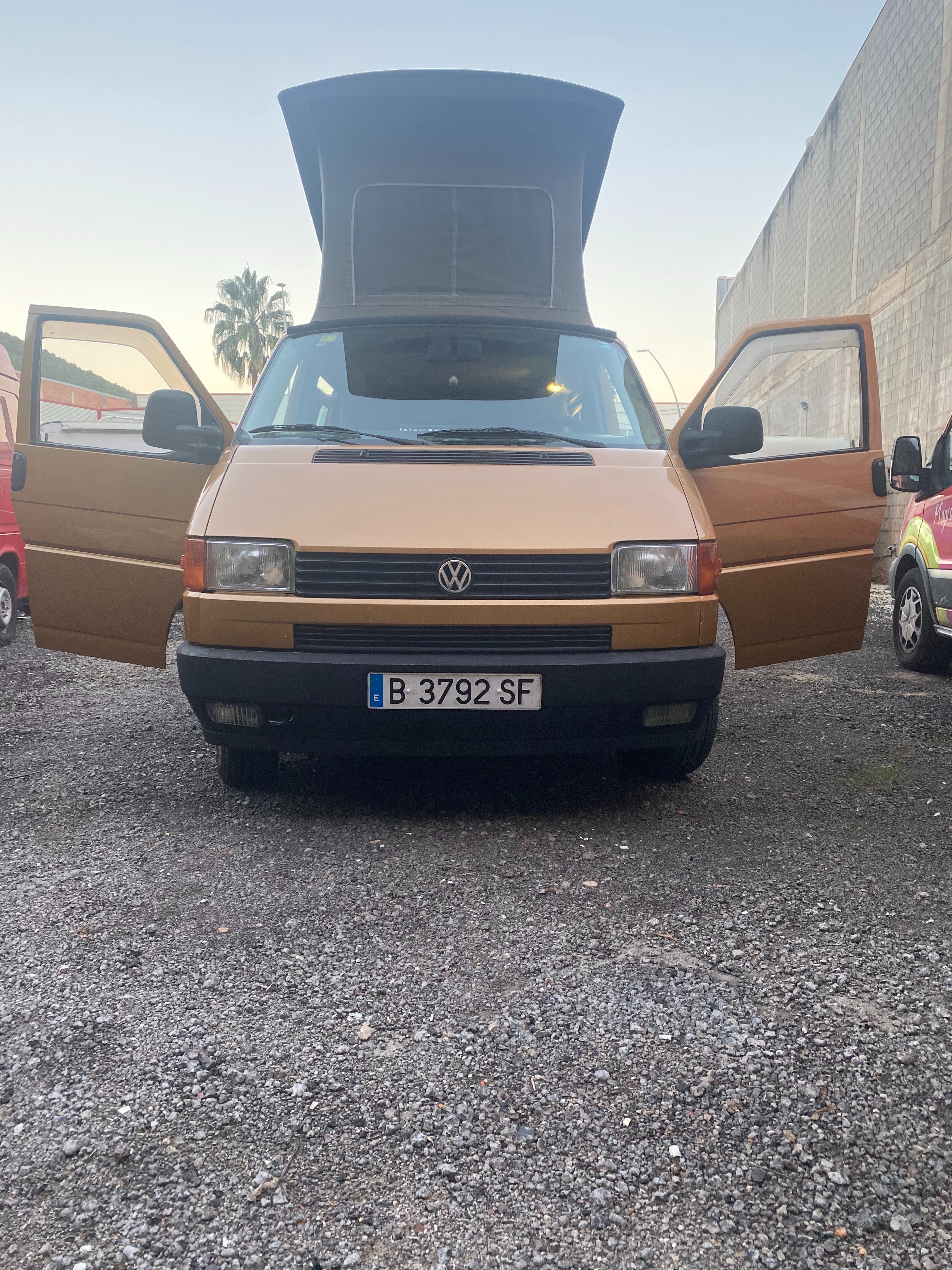 Volkswagen - California - Foto 2