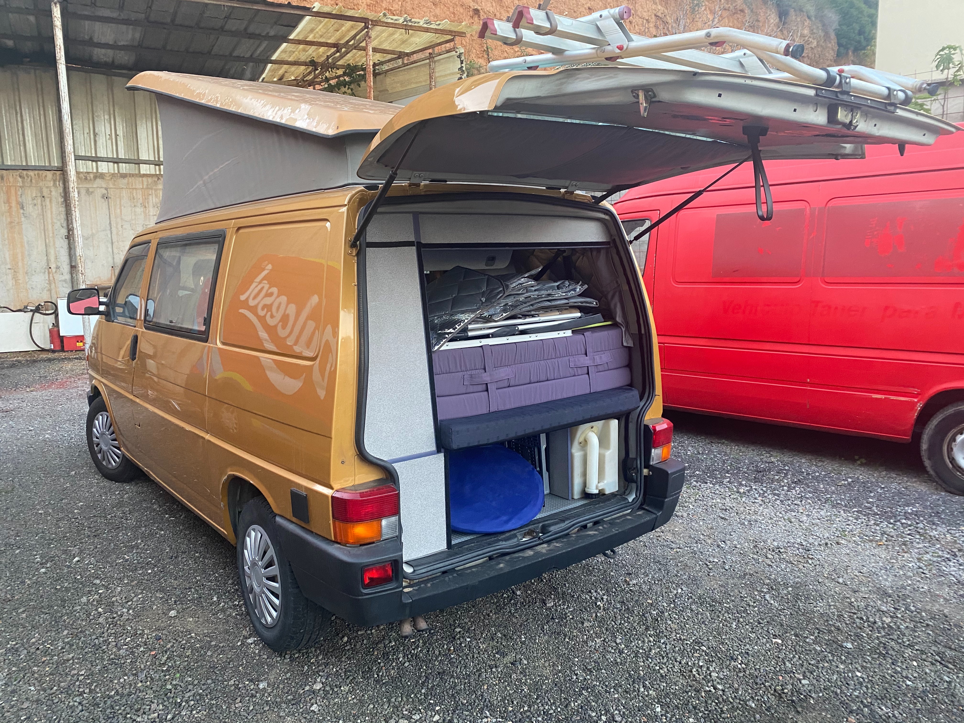 Volkswagen - California - Foto 5