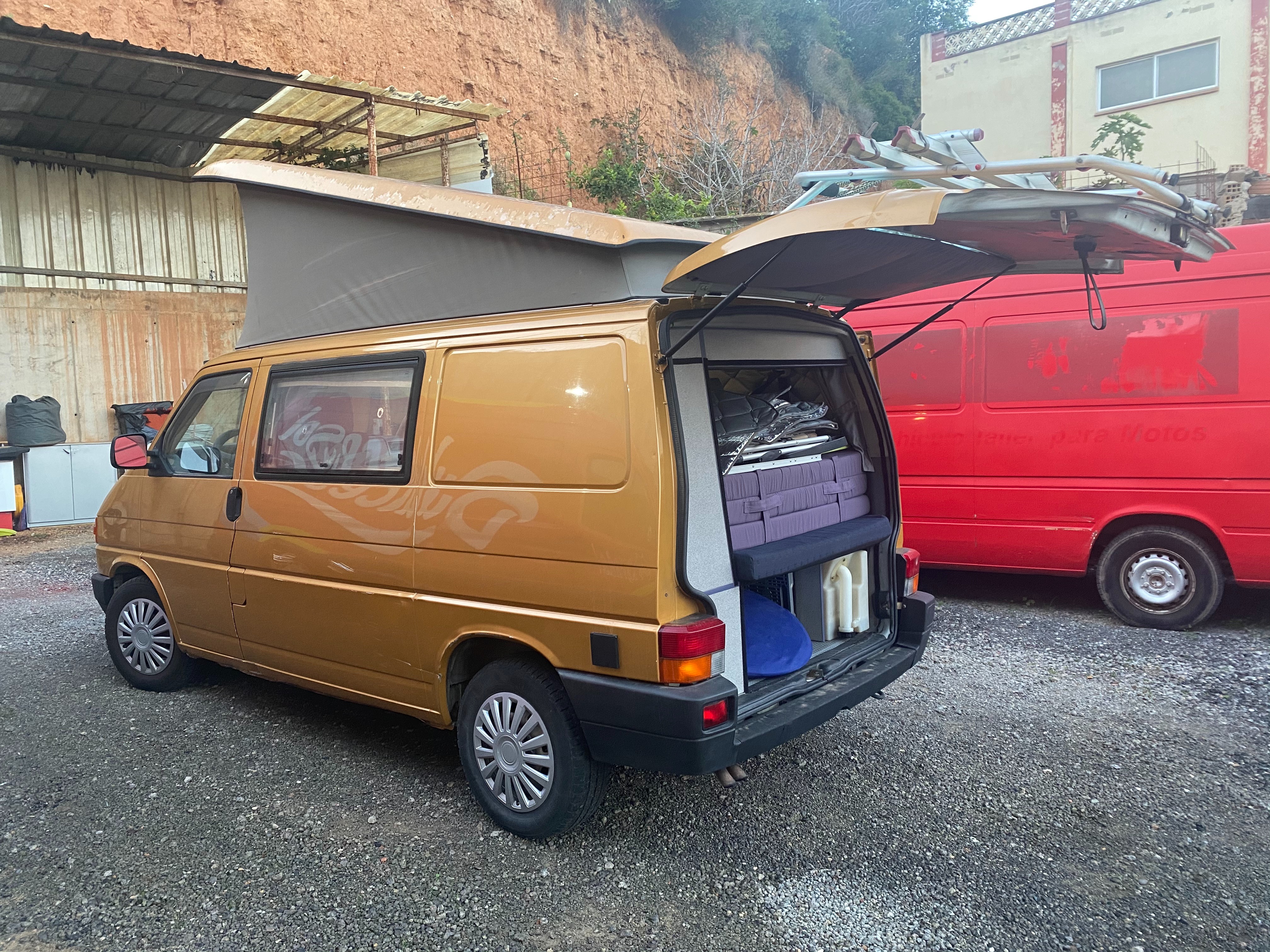 Volkswagen - California - Foto 8